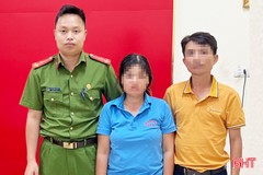 Công an xã ở Hà Tĩnh giúp người phụ nữ đi lạc gần 300km về với gia đình
