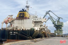 Thông suốt dòng hàng xuất nhập khẩu qua cảng Vũng Áng