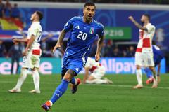Italia đi tiếp nhờ bàn gỡ hoà ở phút bù giờ thứ 8 trước Croatia