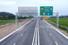 Cận cảnh cao tốc Diễn Châu- Bãi Vọt 3 ngày trước khi thông xe