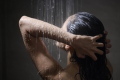 Tại sao đột quỵ thường xảy ra sau khi vừa tắm?