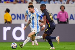 Messi sút hỏng penalty, Argentina vẫn thắng Ecuador