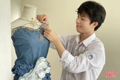 Nam sinh Hà Tĩnh gây “sốt” với bộ sưu tập thời trang tái chế