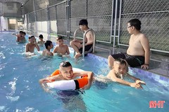 Lớp học bơi 0 đồng cho trẻ em nghèo ở Can Lộc