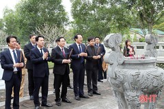 Phó Thủ tướng Vương Đình Huệ dâng hương tưởng niệm Uy Viễn Tướng công Nguyễn Công Trứ