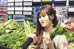 Co.opMart Hà Tĩnh dùng lá chuối bó rau: Hiệu ứng tích cực từ khách hàng