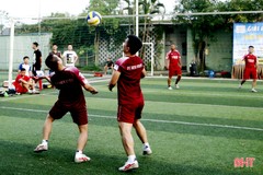 VĐV bóng đá lưới TP Hà Tĩnh tranh Cúp Hoàng Thành Club lần thứ nhất