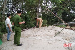 Bắt 2 vụ khai thác, vận chuyển cát trái phép tại Hương Khê