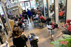 Từ 12h trưa nay, Hà Tĩnh cho phép hoạt động lại dịch vụ cắt tóc, khuyến khích người dân chưa tổ chức đám cưới