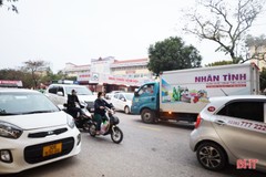 Tái diễn cảnh lộn xộn trước cổng Bệnh viện Đa khoa tỉnh Hà Tĩnh