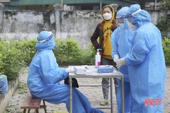 Lực lượng y tế cơ sở Can Lộc dồn sức ngăn dịch COVID-19 lan rộng