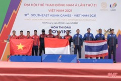 Các tay chèo nam Hà Tĩnh cùng đồng đội giành HCB tại SEA Games 31