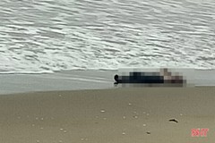 Phát hiện thi thể nam sinh trôi dạt vào bờ biển Nghi Xuân