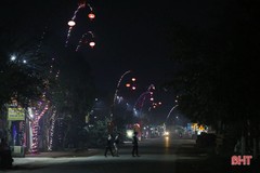 Hướng dẫn trang trí đèn led trên cây xanh ở TP Hà Tĩnh