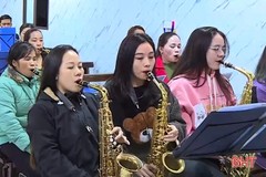 Độc đáo dàn nhạc kèn hơi mừng lễ Giáng sinh ở Hà Tĩnh