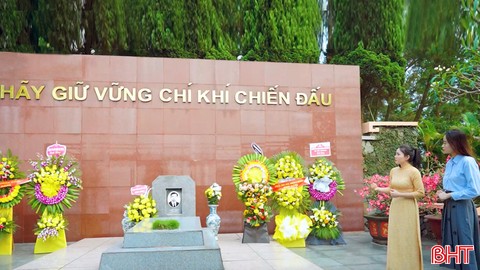 Thăm Khu di tích Tổng Bí thư Trần Phú