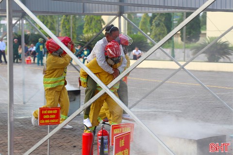 Thạch Hà hoàn thành hội thi nghiệp vụ về chữa cháy và cứu nạn, cứu hộ 