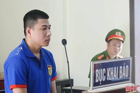 Xách hồng phiến từ Lào về sử dụng, tài xế lĩnh án 42 tháng tù