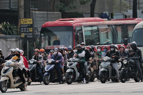 Đề nghị phạt nguội người đi xe máy vi phạm giao thông