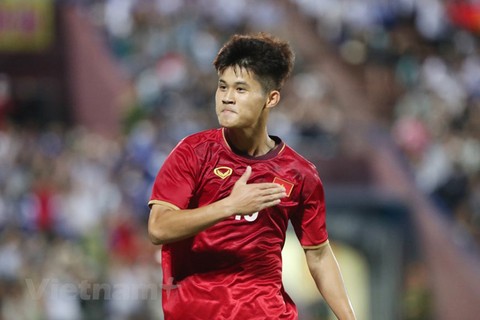 Sao trẻ Hà Tĩnh tỏa sáng trong màu áo U19 Sông Lam Nghệ An