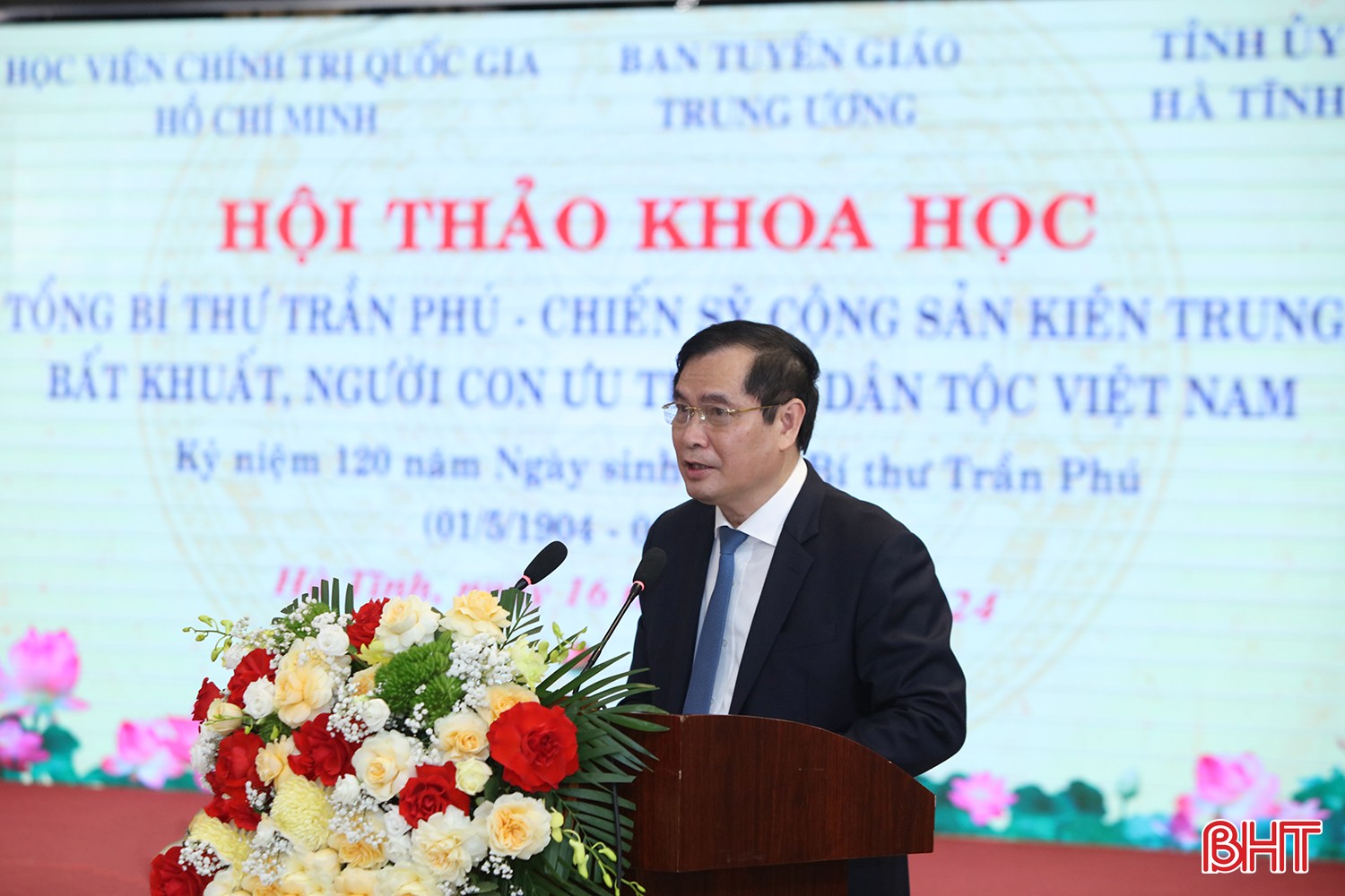 Phó Trưởng ban Tuyên giáo Trung ương Phan Xuân Thủy phát biểu tổng kết hội thảo.