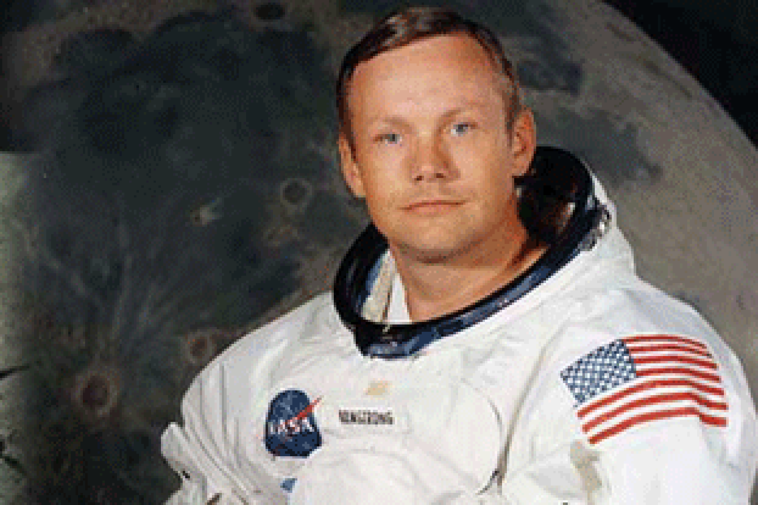 Neil Armstrong và bước chân thế kỷ