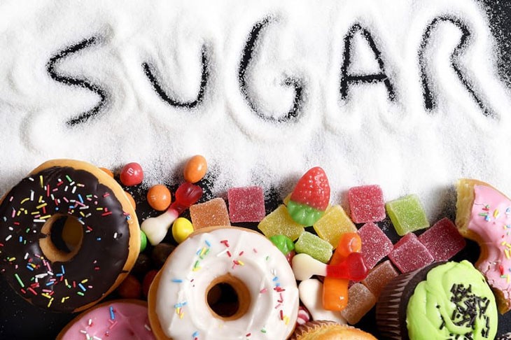 Ăn quá nhiều đường có thể làm tăng nguy cơ béo phì và bệnh gan.